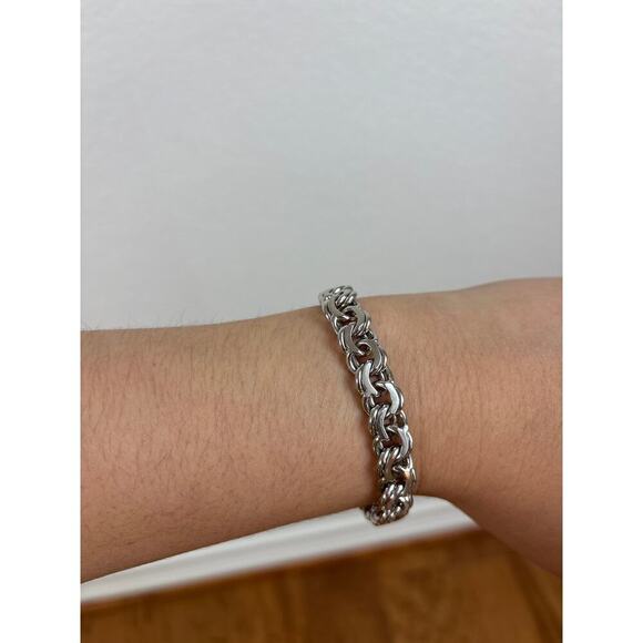 B16 Monet Vintage Silver Tone Chunky Chain Bracelet Statement Old Money Y2K - Picture 8 of 9